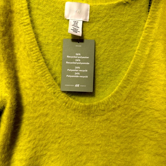 Lime Green Knitwear Sweater - Picture 4 of 5